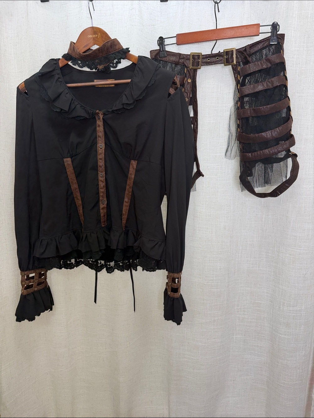 Red Queen’s Black Legion Victorian Blouse W/Choker & Skirt Overlay Size X-Large